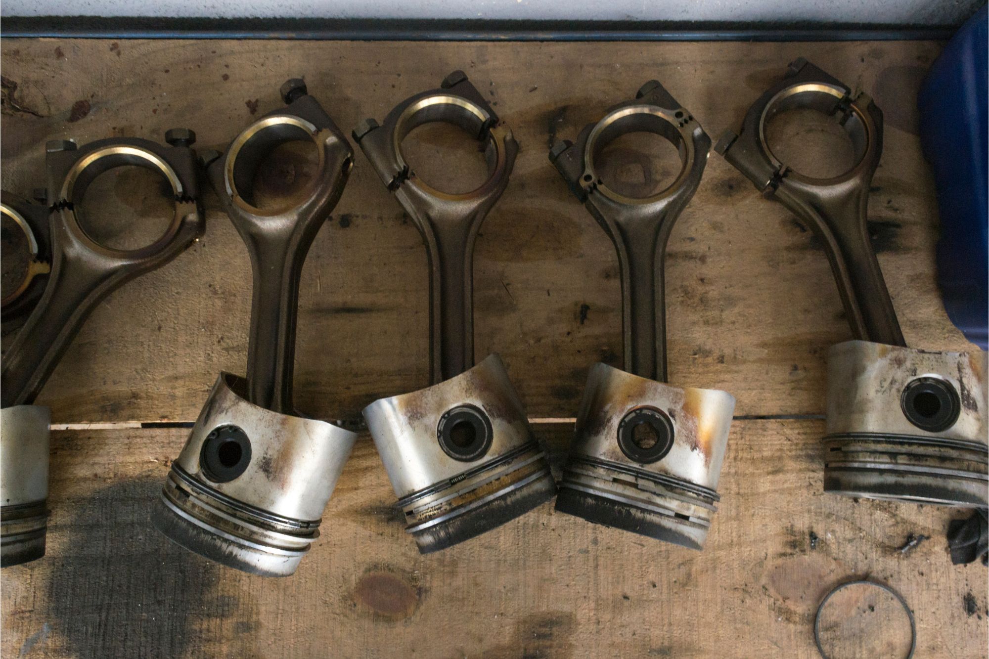 Le piston moteur compte parmi les pièces les plus sollicitées d'un moteur.